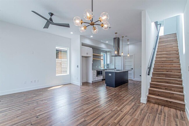 Building Photo - 7107 Bethune Ave