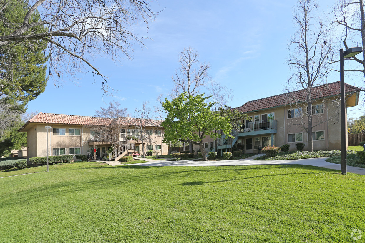 Primary Photo - Los Arboles Apartments