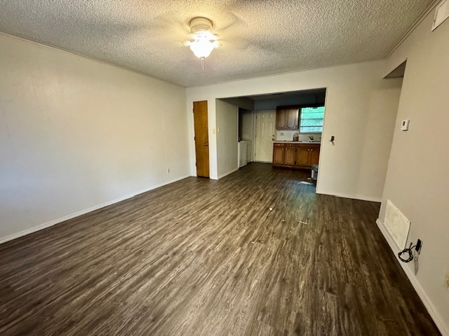Building Photo - 2074 N Gregg Ave