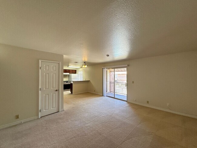 Building Photo - 5280 Indian River Dr