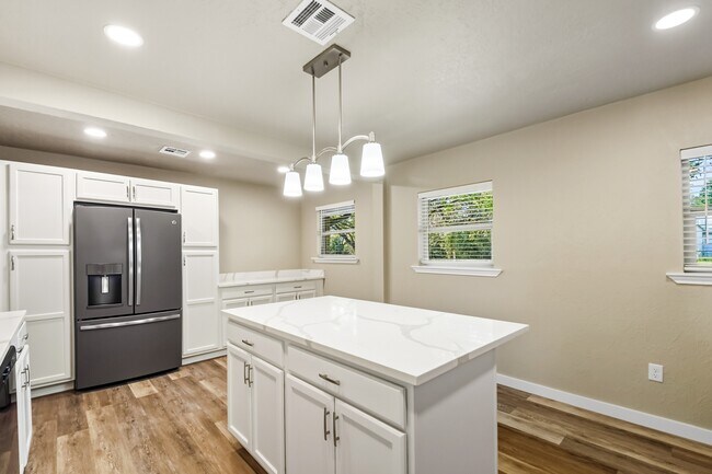 Foto del edificio - 243 Orchard St