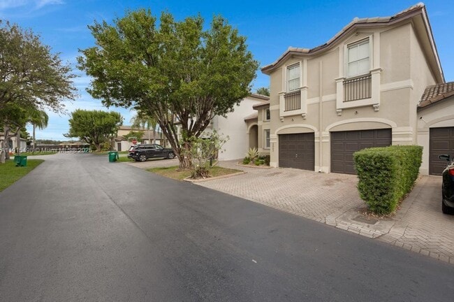 Building Photo - 4863 NW 109th Path