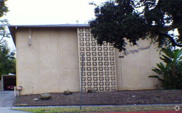 Building Photo - 1053 E Orange Grove Blvd