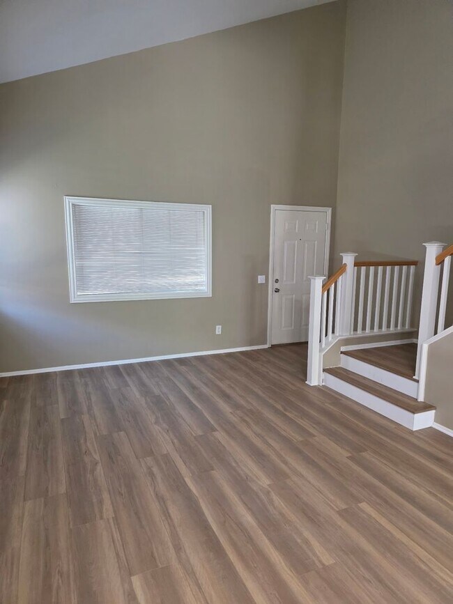 Building Photo - Beautiful 4 Bedroom Home in Paloma del Sol