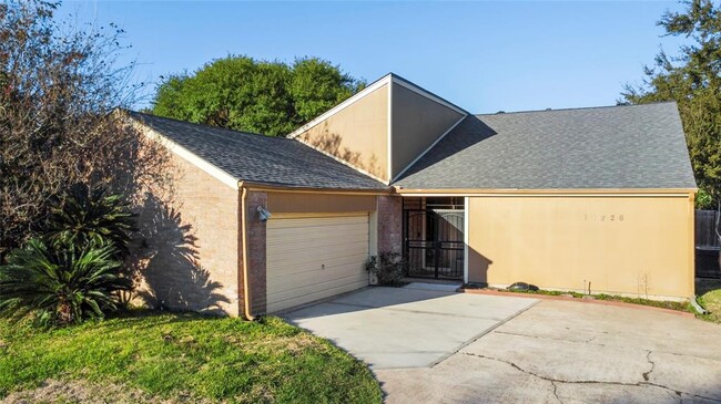 Building Photo - 11826 Briar Forest Dr