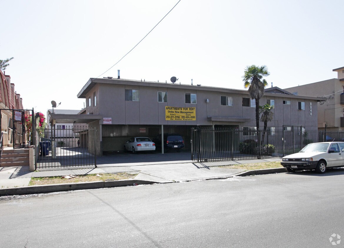 Building - 8844 Tobias Ave
