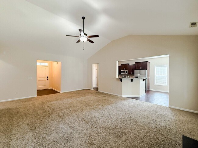 Foto del edificio - 728 Roanoke Drive