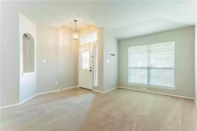 Building Photo - 10140 Salem Way