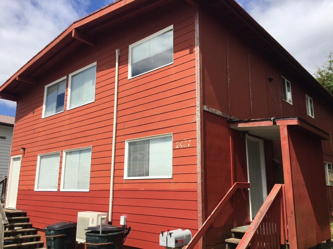 2437 5th Ave Unit LOWER, Ketchikan, AK 99901 Apartment for Rent in