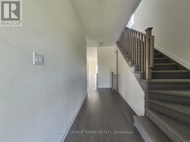 Building Photo - 137 Gildersleeve Blvd