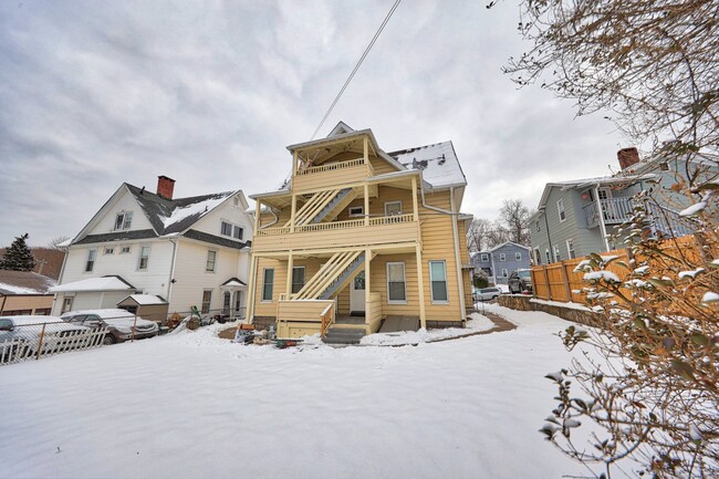 Building Photo - 143 Tremont St