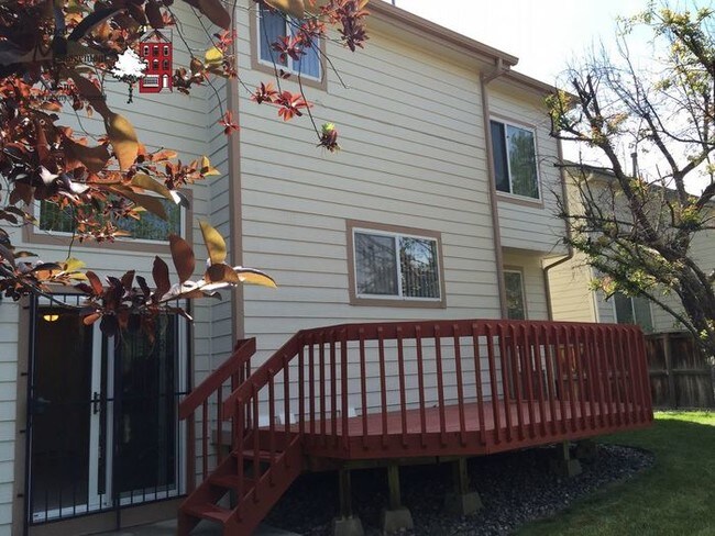 Building Photo - 9675 Bexley Dr