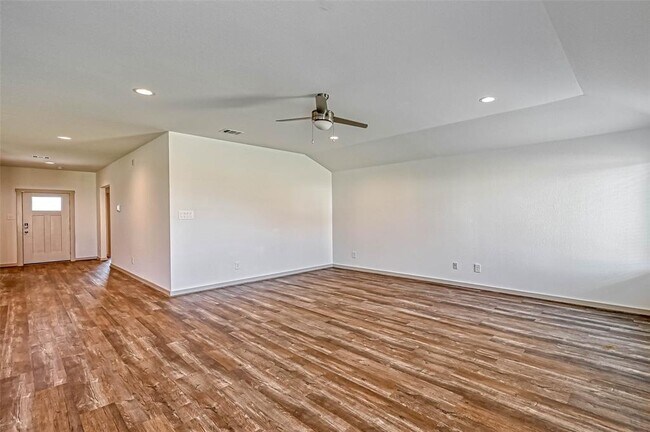 Foto del edificio - 1127 Hyde Lk Ln