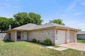 Building Photo - 608 Country Aire Dr