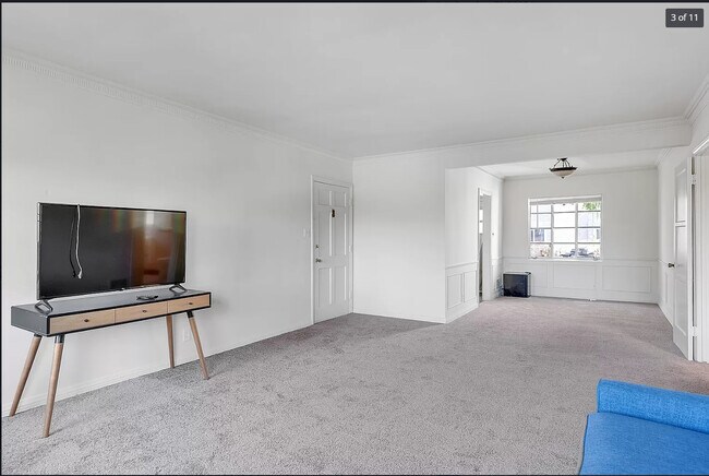 Livingroom2 - 483 Gayley Ave