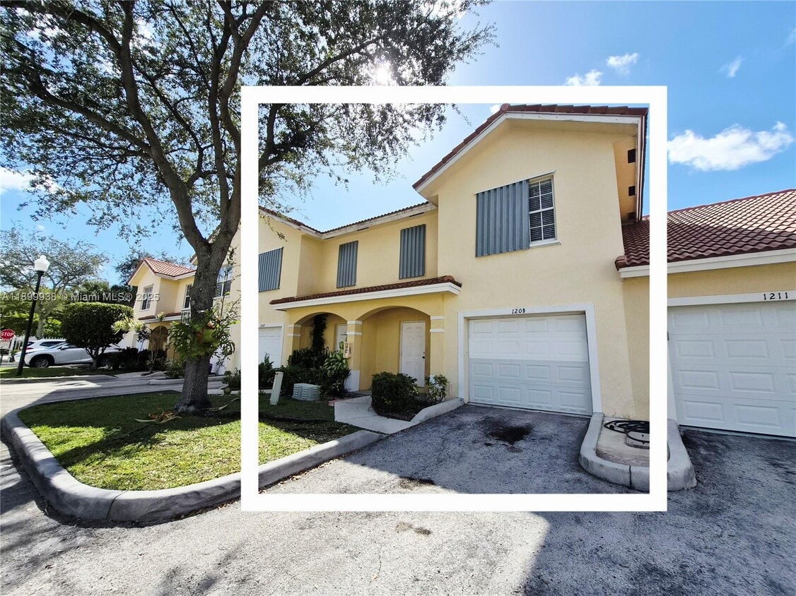 Foto principal - 1209 NW 27th Ave