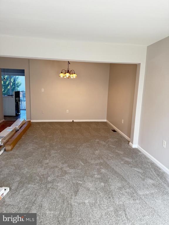 Building Photo - 14662 Forsythia Terrace