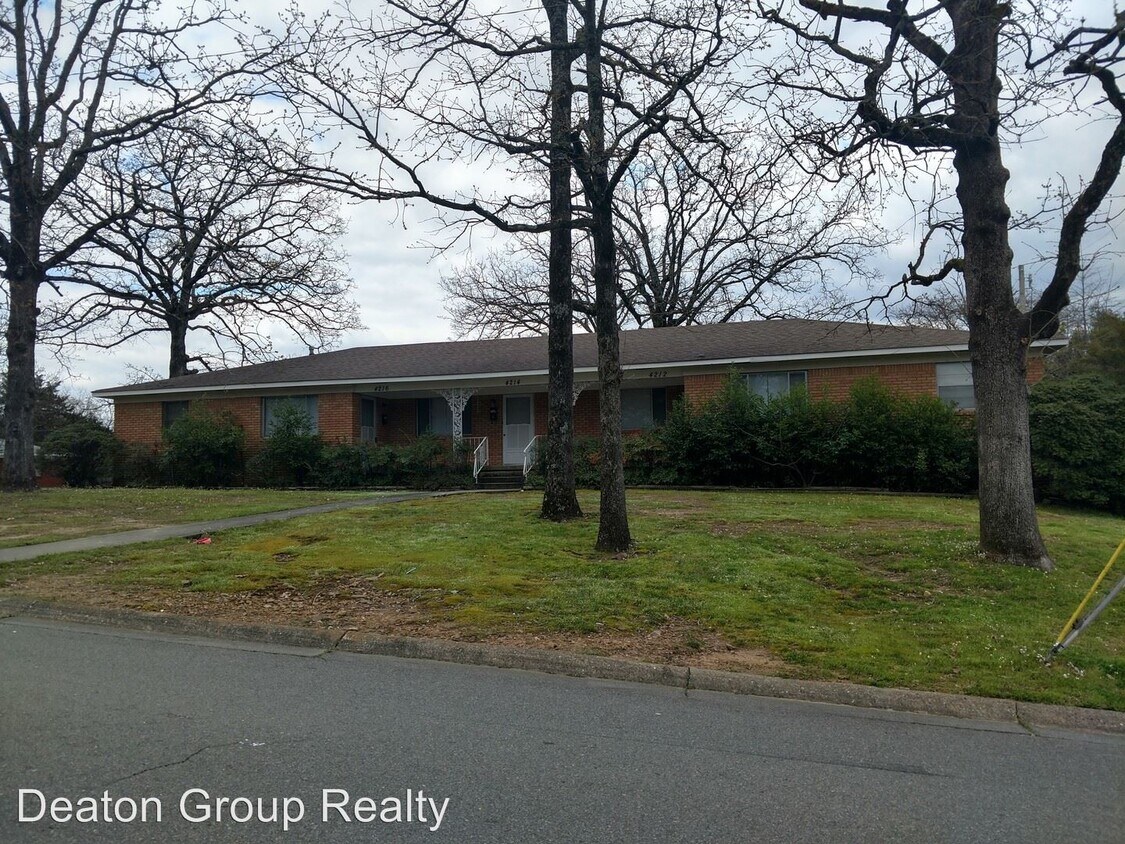 Primary Photo - 2 br, 1 bath Apartment - 4214 N Locust