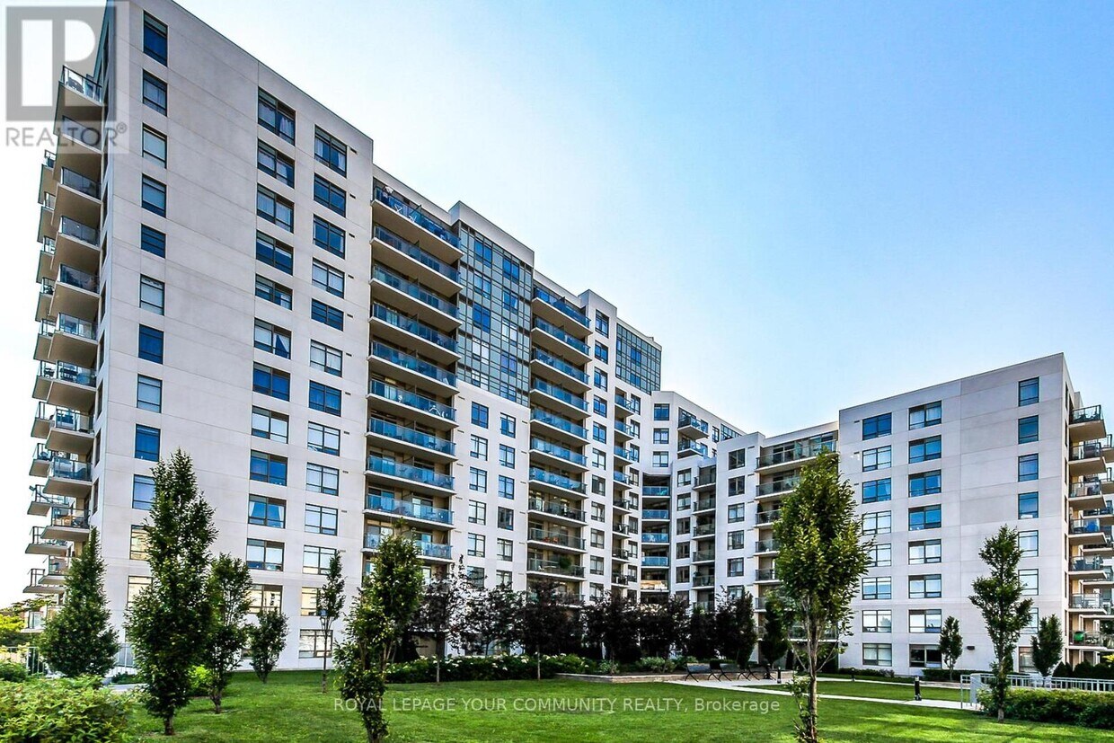 Photo principale - 812-812 Lansdowne Ave