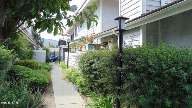 Foto del edificio - 2388 Royal Ave