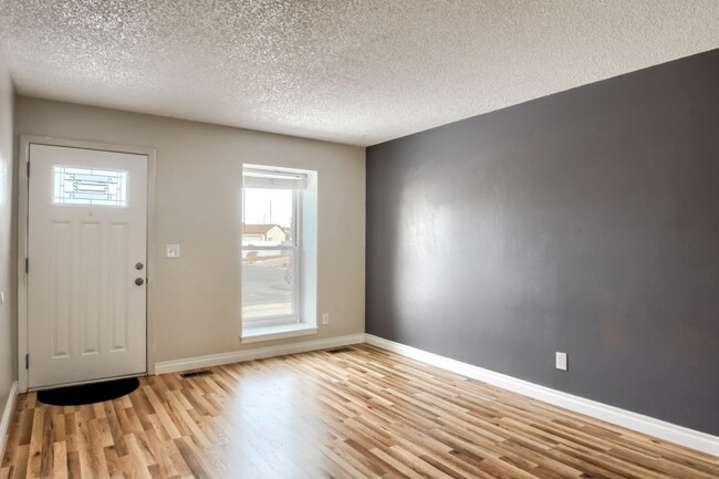 Building Photo - 4 Bedroom Home in Parker