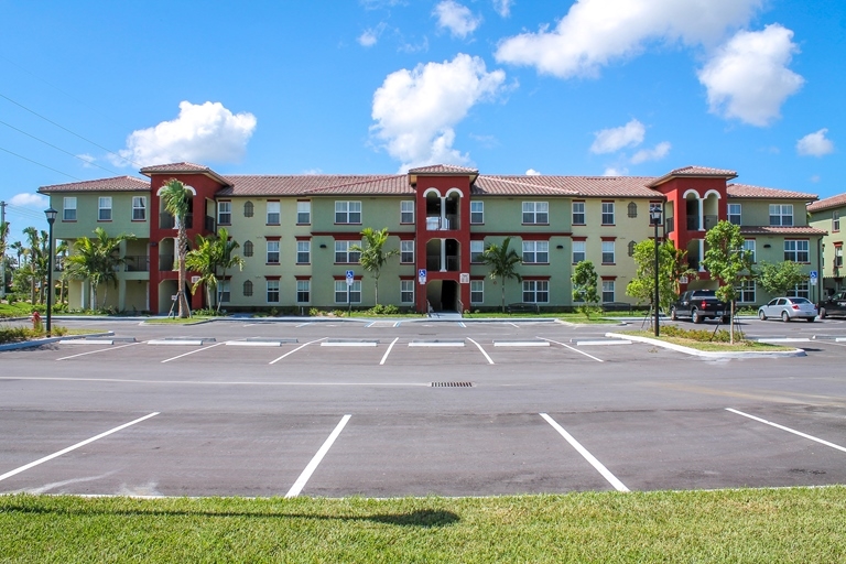 Primary Photo - Elysium at Osprey Oaks