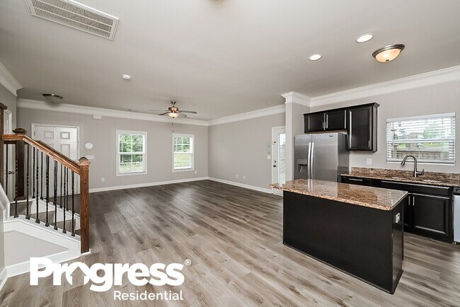 Foto del edificio - 1921 Wild Oaks Ct