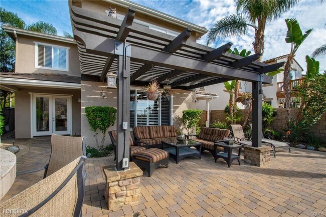 Building Photo - 5 br, 4 bath House - 1308 Vista Prado
