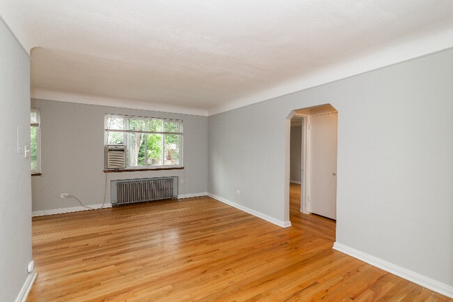 Building Photo - 1465 Elm St