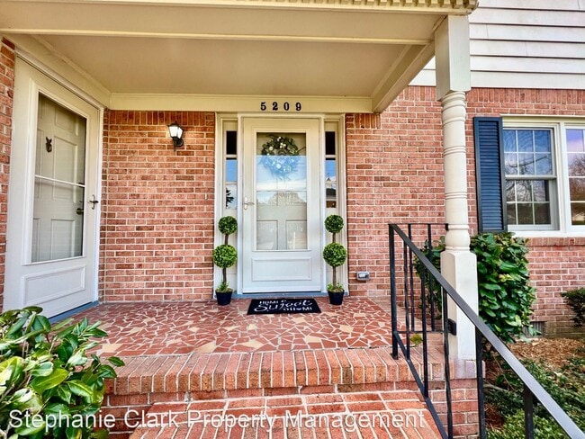 Building Photo - 4 br, 2.5 bath House - 5209 Alton Road