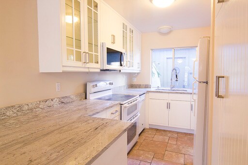 Foto del edificio - 2027 Willowood Ln
