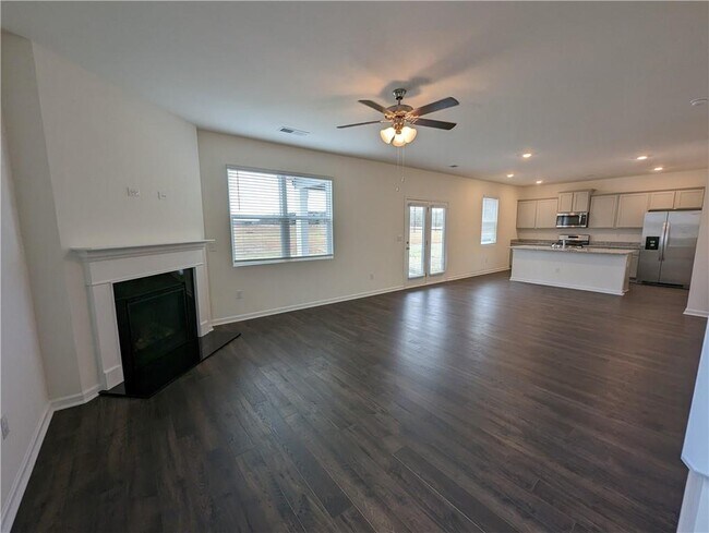 Foto del edificio - 543 Graham Campbell Ln