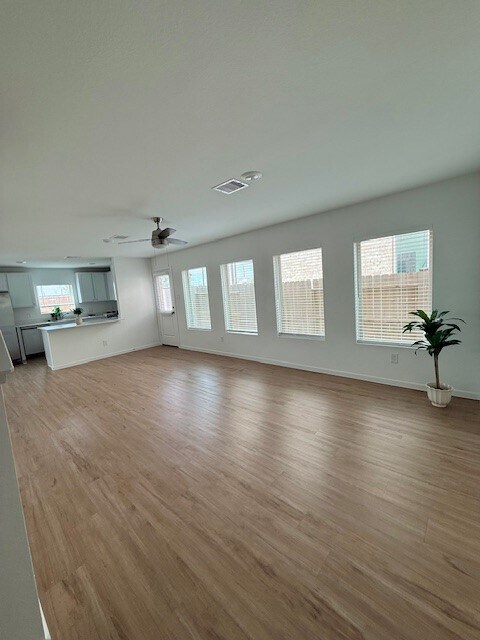 Building Photo - 3049 Pensacola Dr