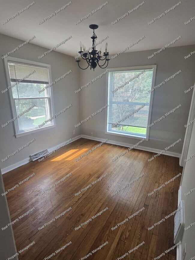 Building Photo - Great Location All Brick 2 Story