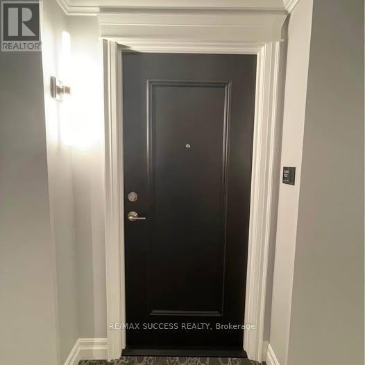 Photo du bâtiment - 220 Forum Dr