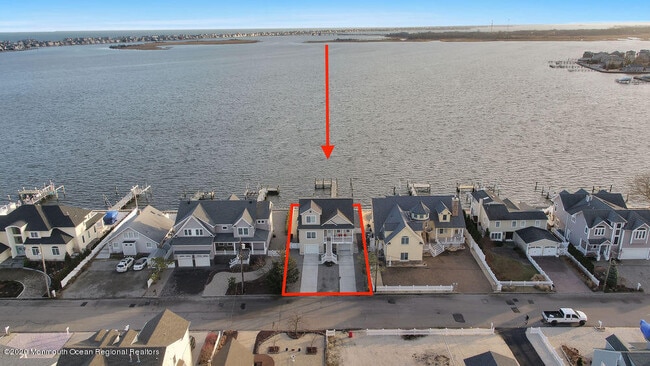 Building Photo - 1850 Boat Point Dr