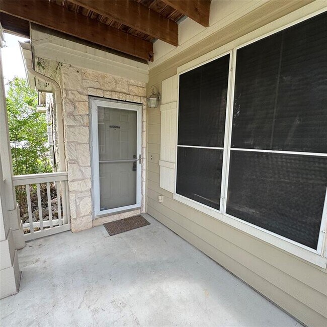Building Photo - 1800 Honey Creek Ln