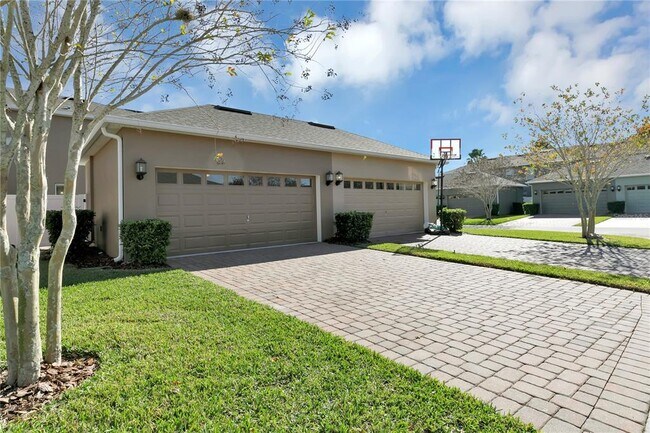 Foto del edificio - 5636 Water Rose Rd