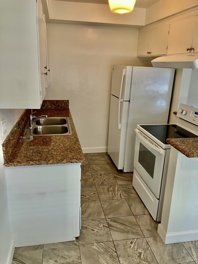 Building Photo - 258 San Marcos St