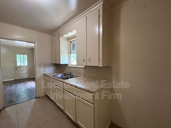 Foto del edificio - 2551 Claiborne Ave