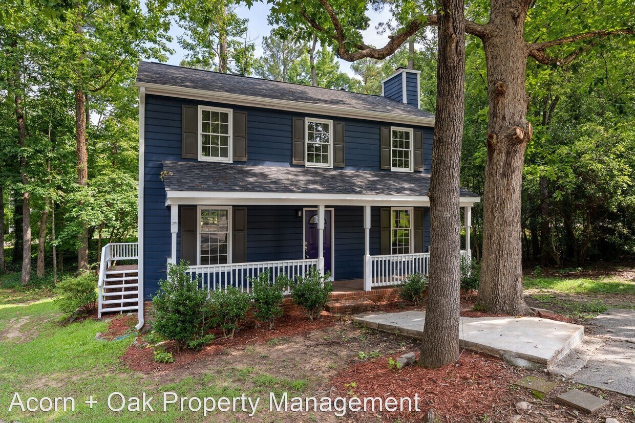 3 br, 2.5 bath House 718 Sleepy Creek Drive House Rental in Durham