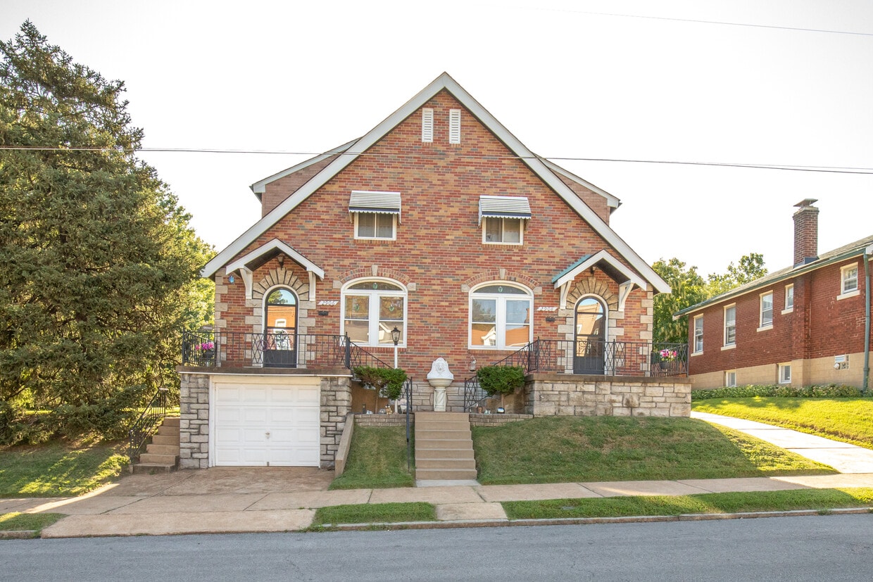 2908 Macklind Ave Unit B, Saint Louis, MO 63139 Apartments in Saint