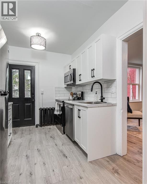 Building Photo - 255 Raglan St