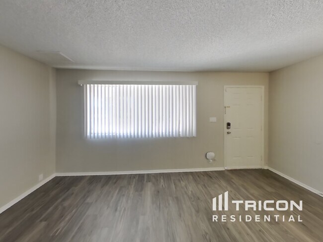 Foto del edificio - 3771 W Dalphin Rd