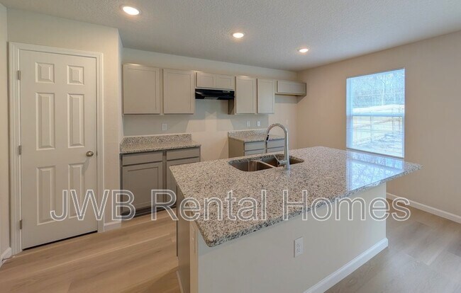 Building Photo - 1539 W 45th St