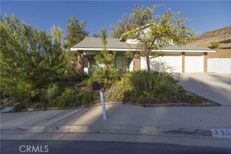 Building Photo - 3050 Wildwood Ave