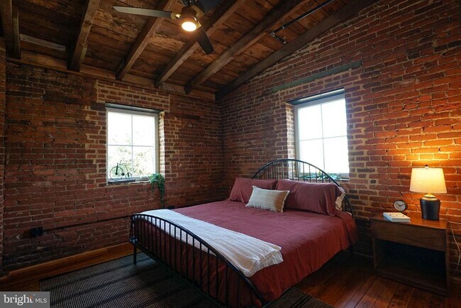 Foto del edificio - 437 W Grant St