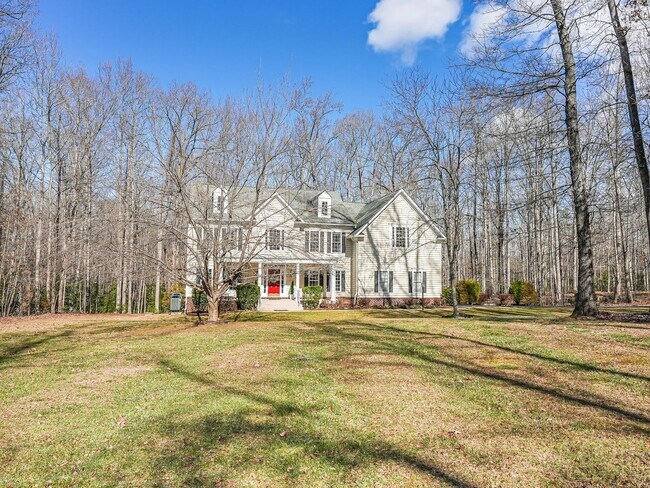 Building Photo - STUNNING ESTATE HOME - STAFFORD - WALK TO ...