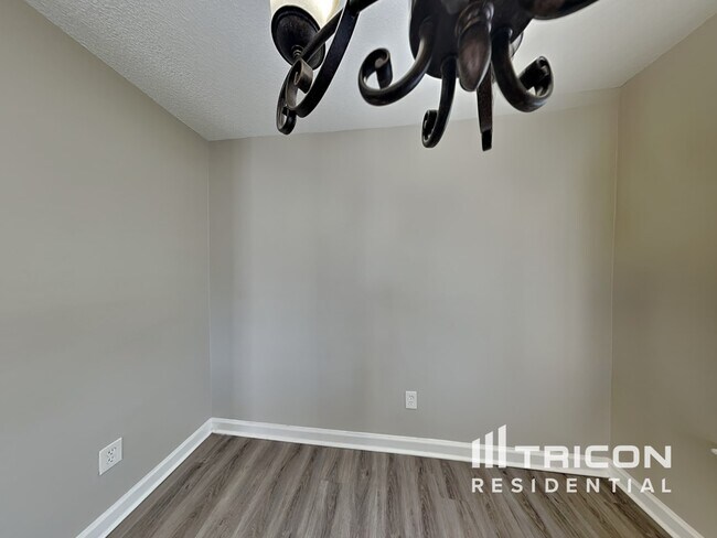 Foto del edificio - 1331 Sasswood Ln