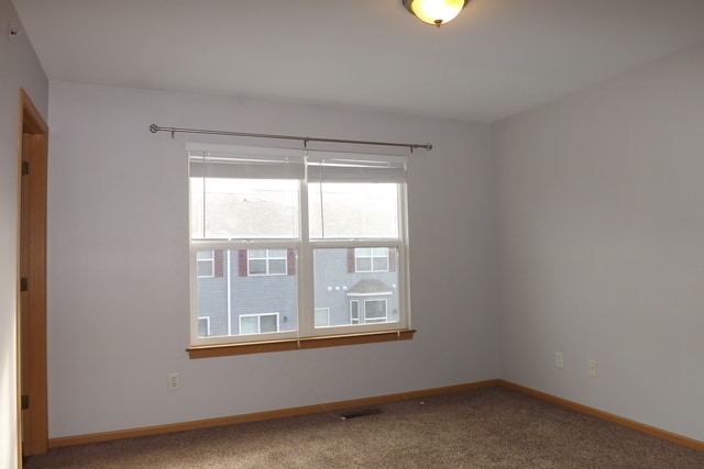Building Photo - 1395 Chestnut Ln